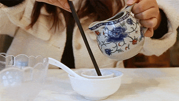 烫碗-仪式感2.gif